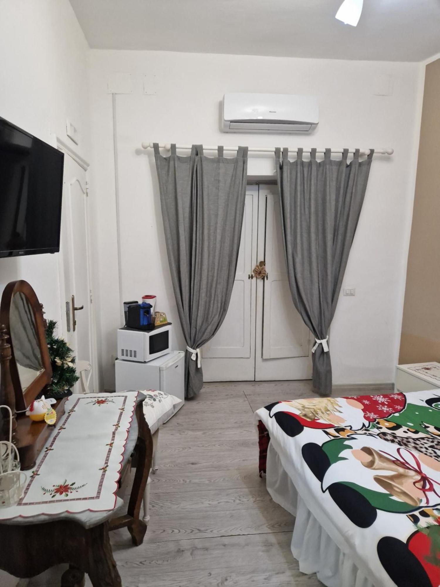 Affittacamere Cecco Rooms Ravello Bagian luar foto