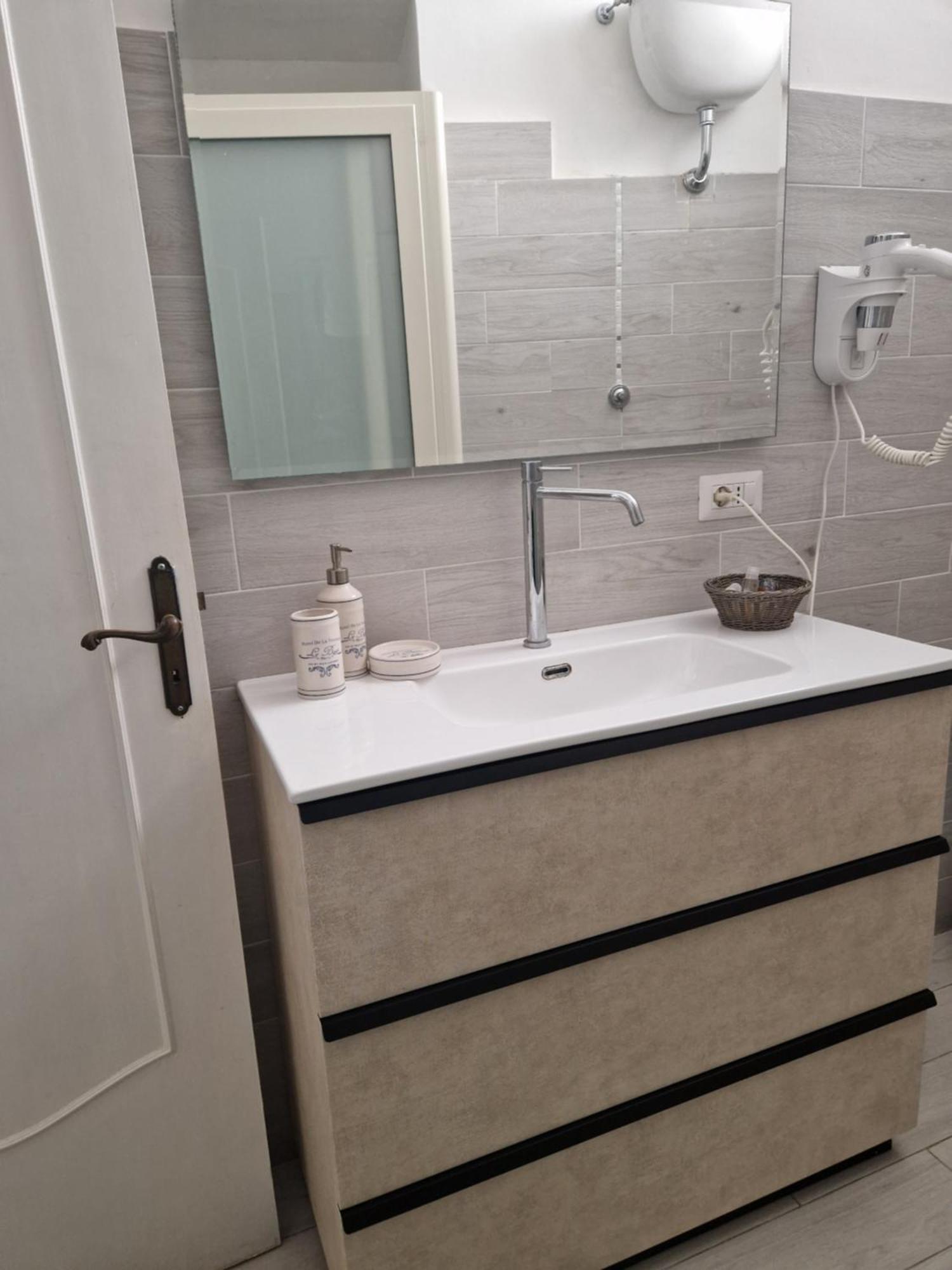 Affittacamere Cecco Rooms Ravello Bagian luar foto