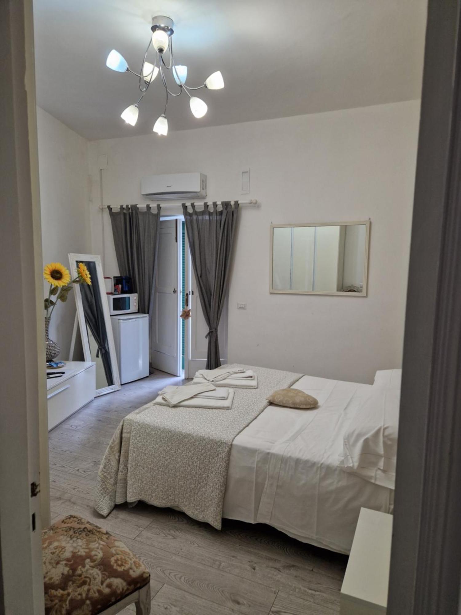 Affittacamere Cecco Rooms Ravello Bagian luar foto