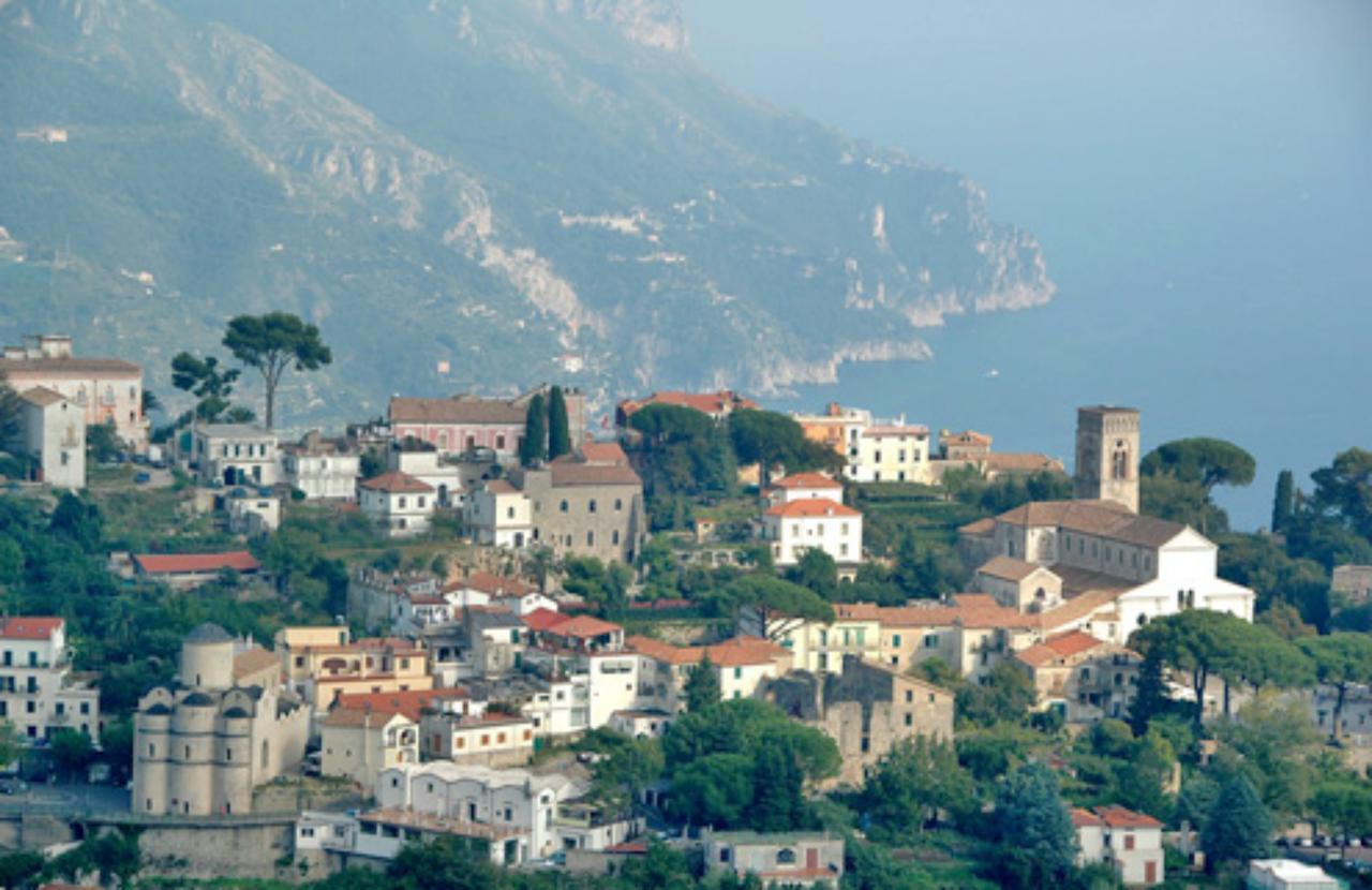 Affittacamere Cecco Rooms Ravello Bagian luar foto